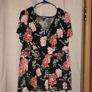 Torrid Baby Doll Style Top w/V Neck